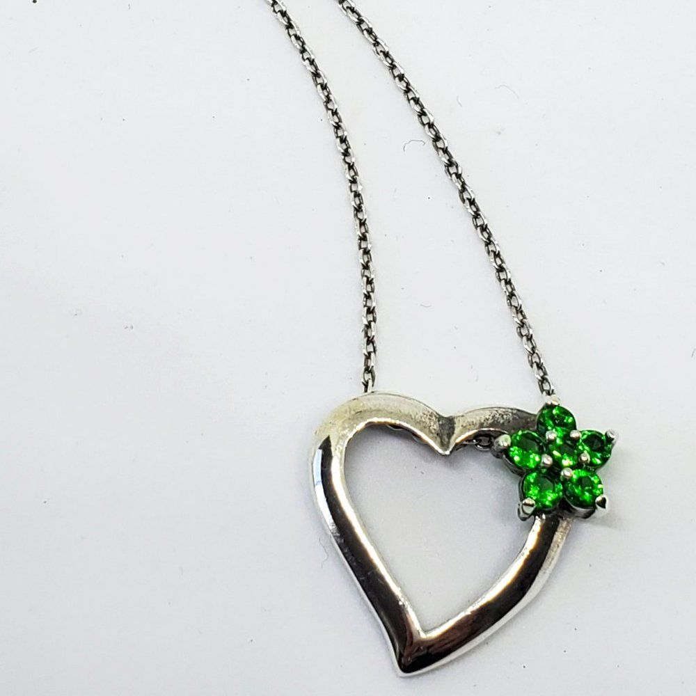 Vintage Sterling Silver Sliding Heart Necklace with Emerald Green Flower